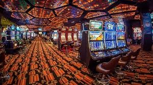 amin4d slot sportsbook Liga 1 odds displayed on mobile phone screen